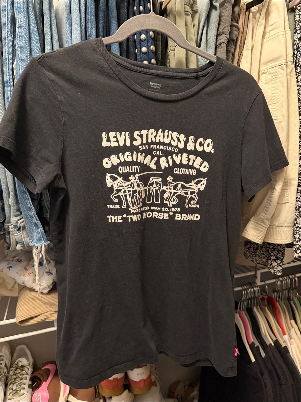 Levi's Black Tee Vintage 100% cotton